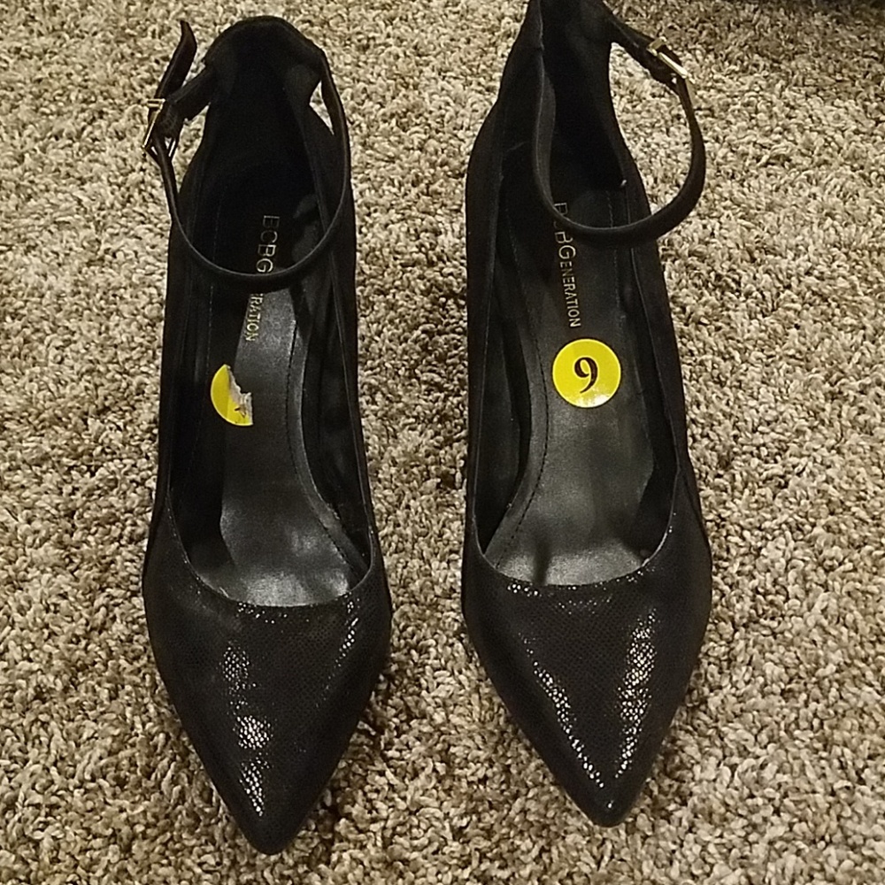BCBG black wedge heels
